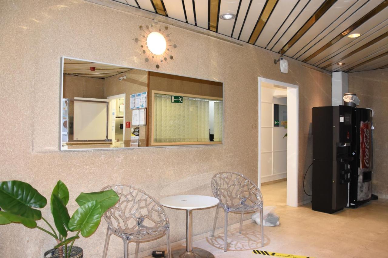 Sun Hotel Saint-Gilles Exterior photo