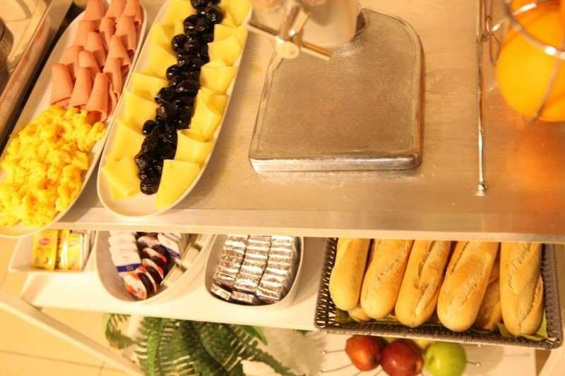 Sun Hotel Saint-Gilles Restaurant photo