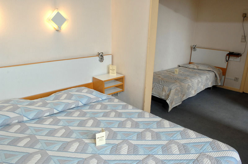 Sun Hotel Saint-Gilles Room photo